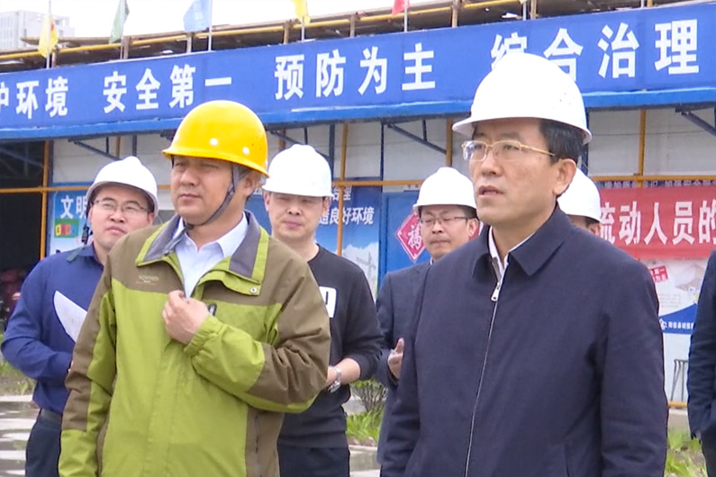 縣委書記到人才公寓項目調(diào)研